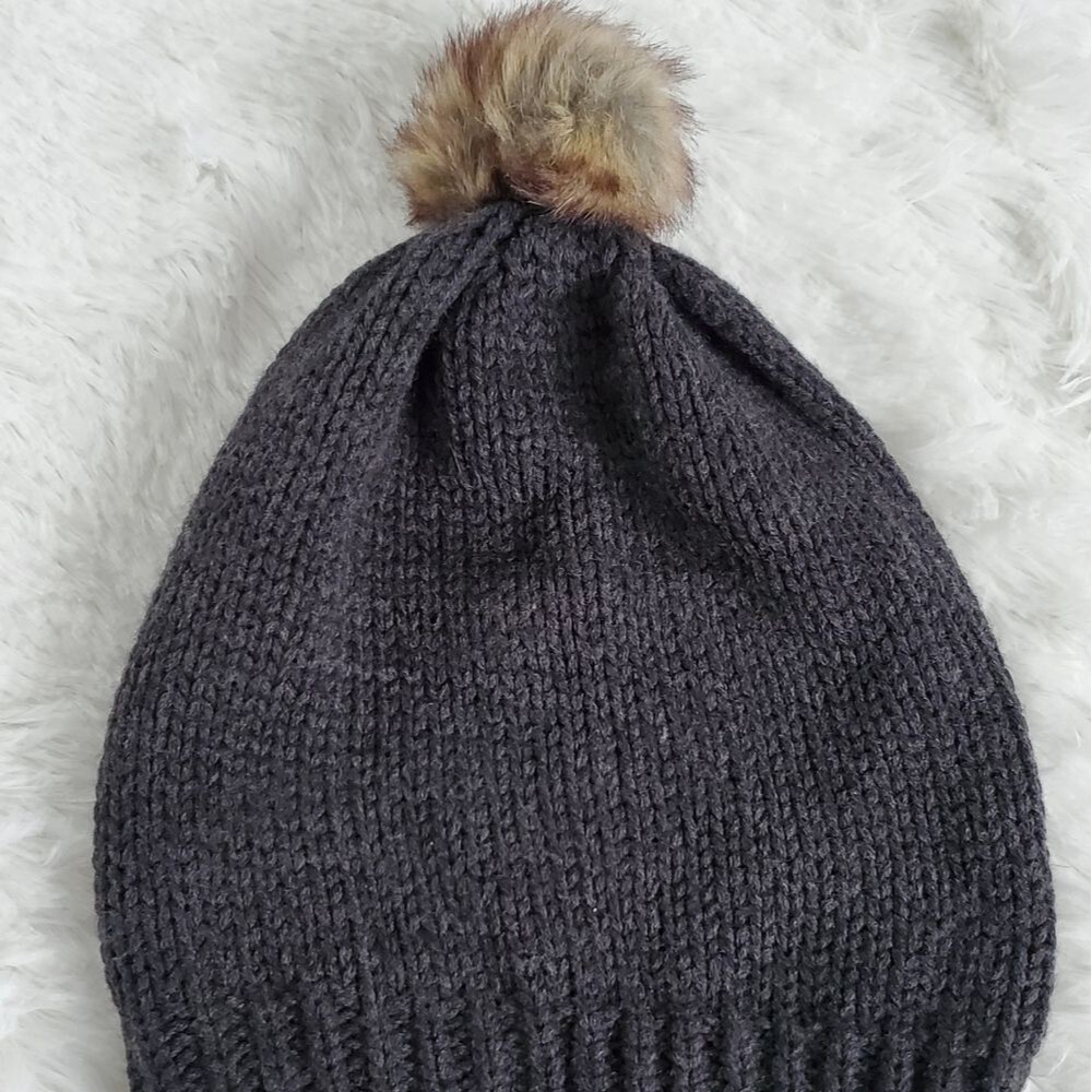 Pom Pom Knit Beanie Gray Hat